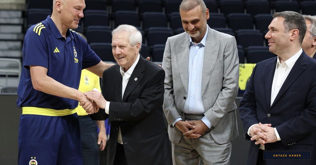 Fenerbahçe'de Final Öncesi Büyük Motivasyon: Aziz Yıldırım ve Yönetimden Çıkarma