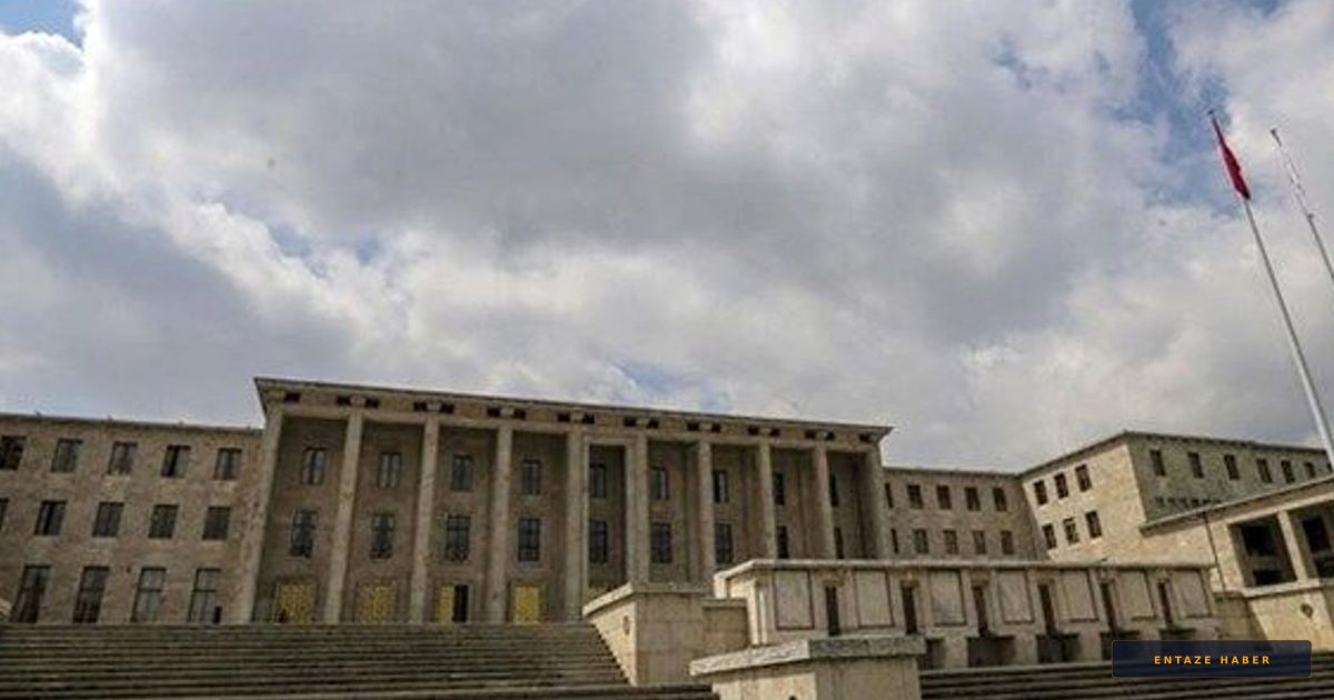 TBMM'de Kritik Karar: CHP Grup Toplantısına Ziyaretçi Girişi Yasaklandı
