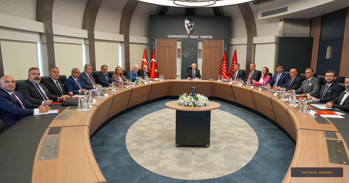 CHP'de İkinci İhraç Depremi Kapıda: Kulisleri Hareketlendiren İsimler Sızdı