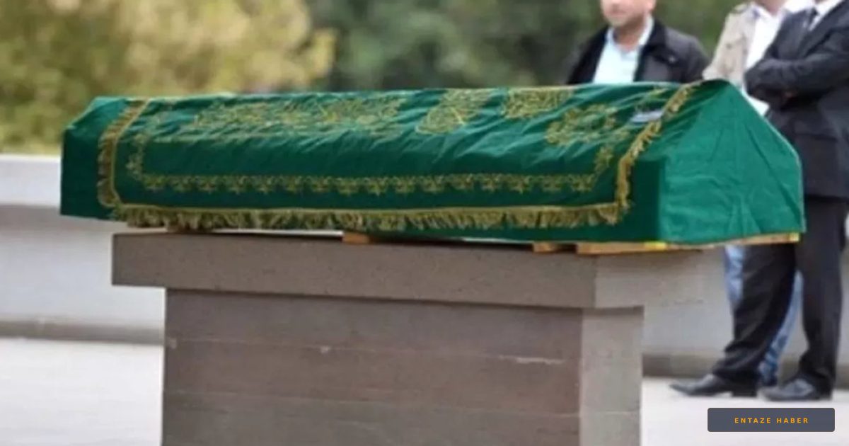 Hem Doğum Günü Hem Evlilik Yıl Dönümünde Acı Veda: Matematik Öğretmeni Sınıfta Hayatını Kaybetti