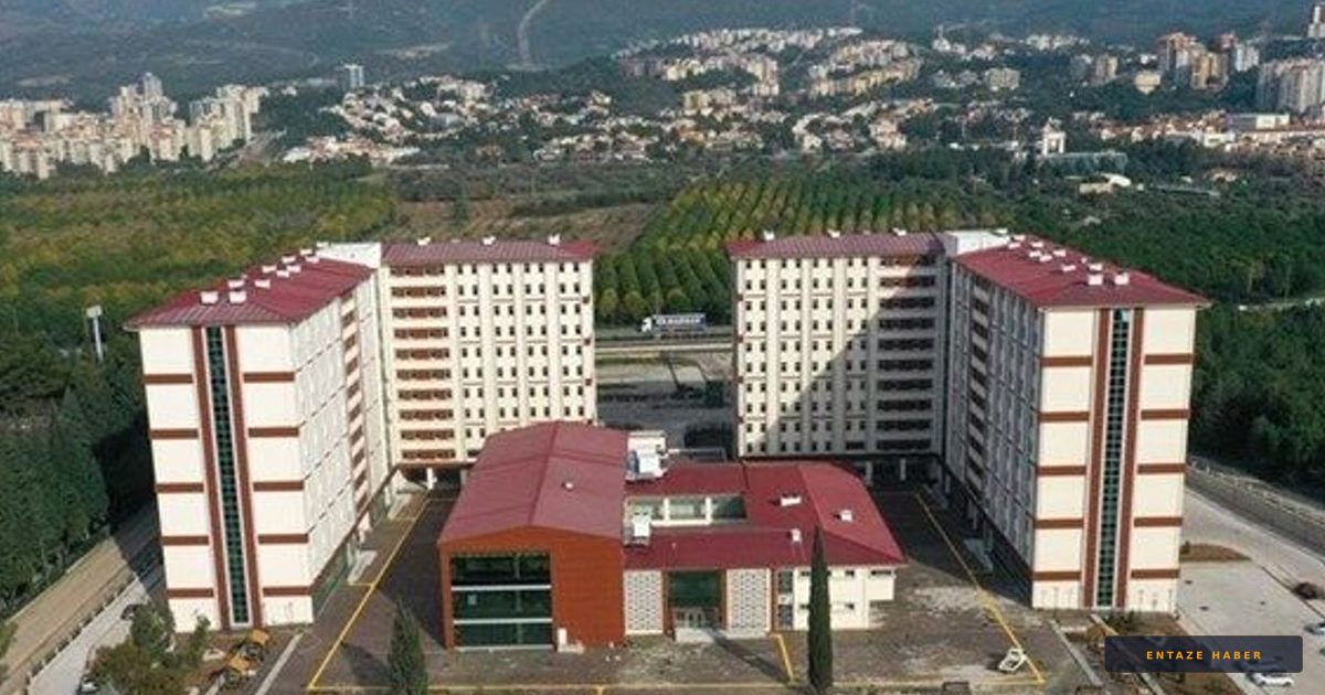 Ege Üniversitesi'nde Dev Operasyon: 3,1 Milyar TL'lik İhale Vurgunuyla 44 Gözaltı