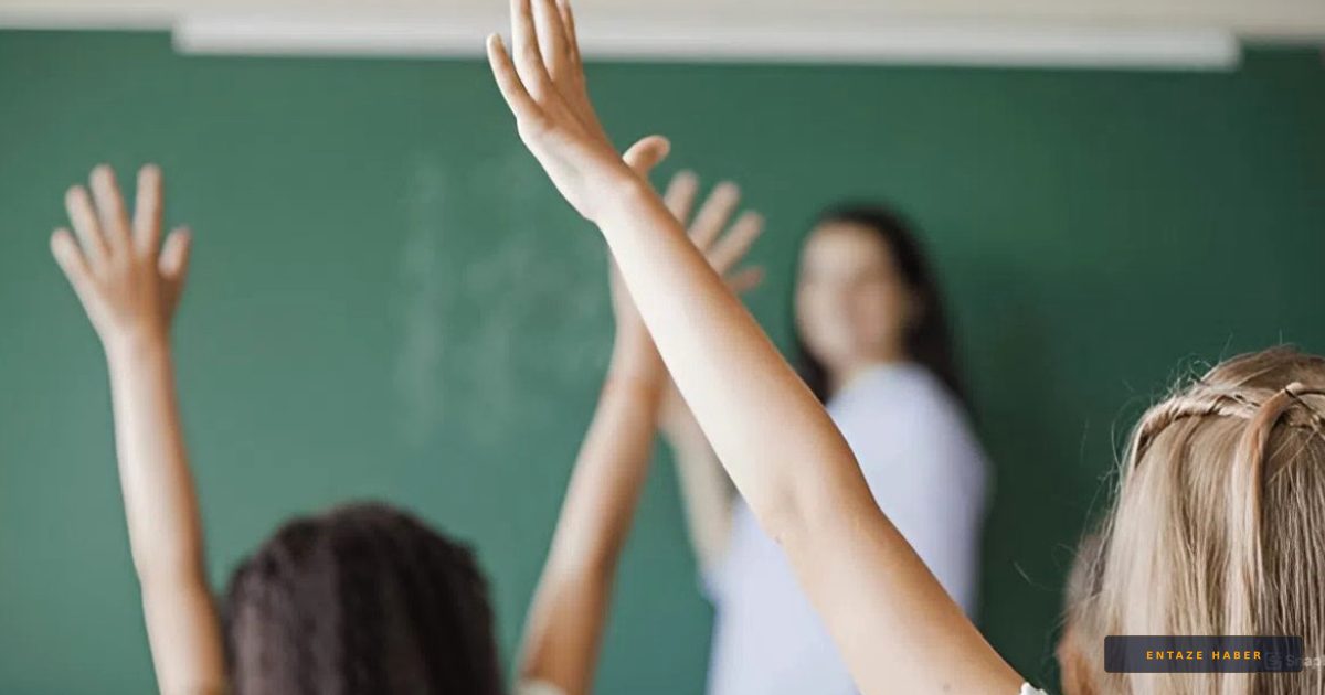 MEB'den Öğretmenlere Seminer Uyarısı: Ek Ders Ödemesi İçin MEBBİS Detayına Dikkat!