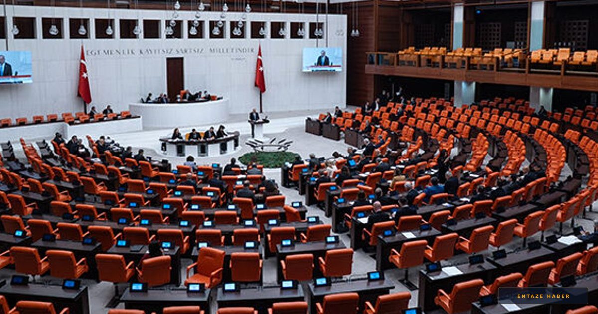 TBMM'de Tarihi Kırılma: Özgür Özel ve 91 Vekil CHP'den İstifa Etti, Yeni Parti Meclis'i Karıştırdı