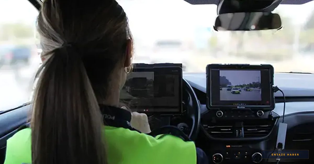 Antalya'da Sürücülere 'Radar' Uyarısı: Kardeşkentler Caddesi'nde 24 Saat Sıkı Denetim